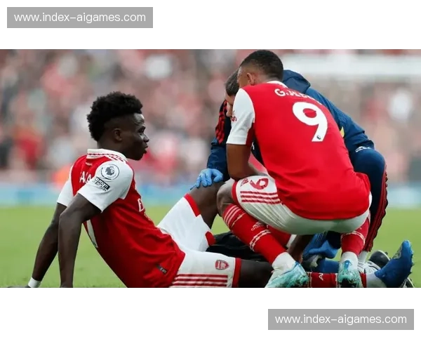 阿森纳热身赛再现伤病，卡拉菲奥里赛前受伤由萨卡顶替